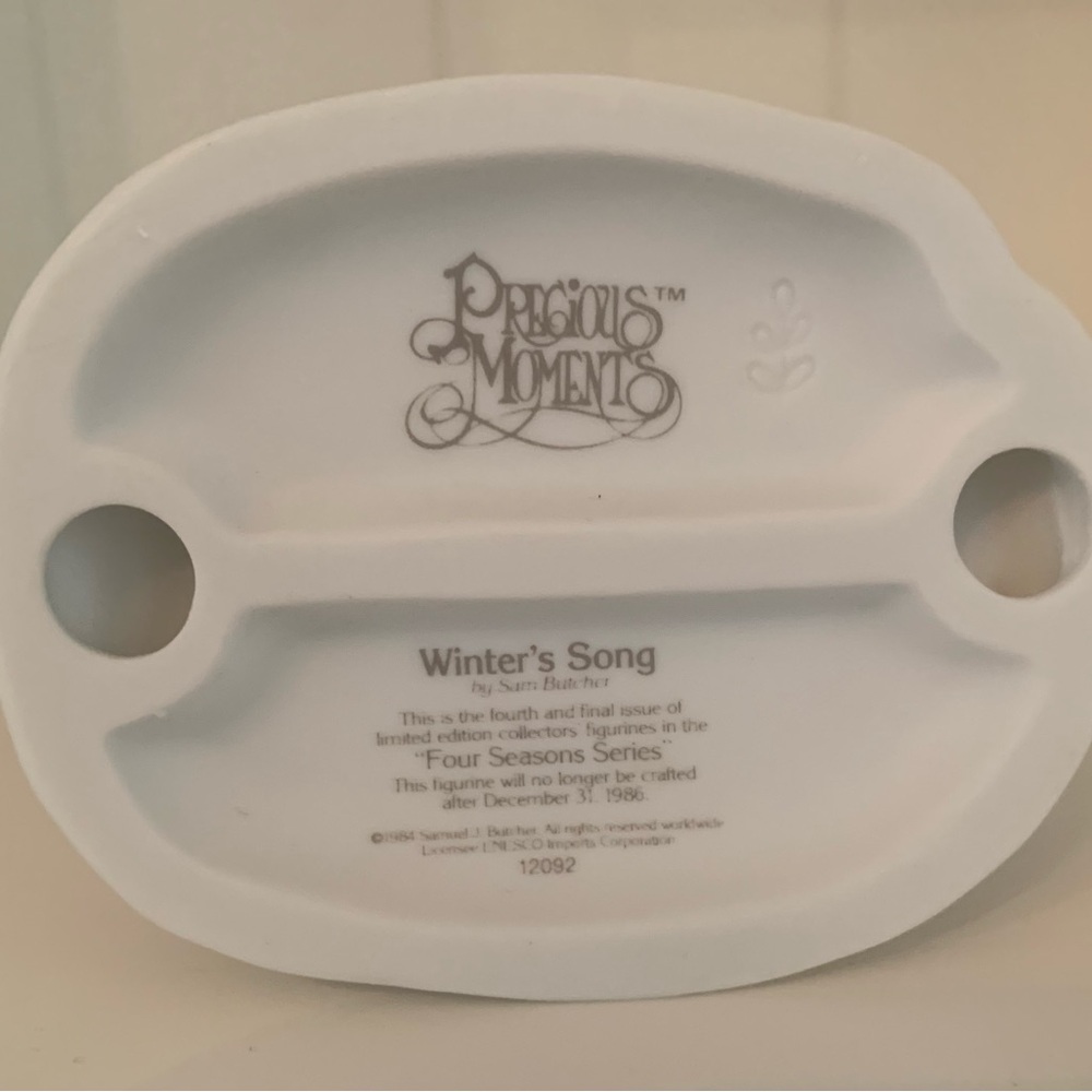 Precious Moments Winters Song
1984 Enesco - Picture 4 of 7